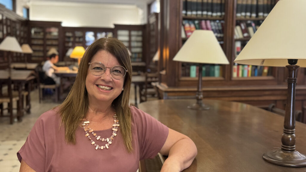 «El jovent és un esgraó pendent, fer el canvi generacional». Entrevista a Cesca Ferran Girona, Gerent del Centre de Lectura de Reus (2010-2025) i treballadora de l’entitat durant 42 anys